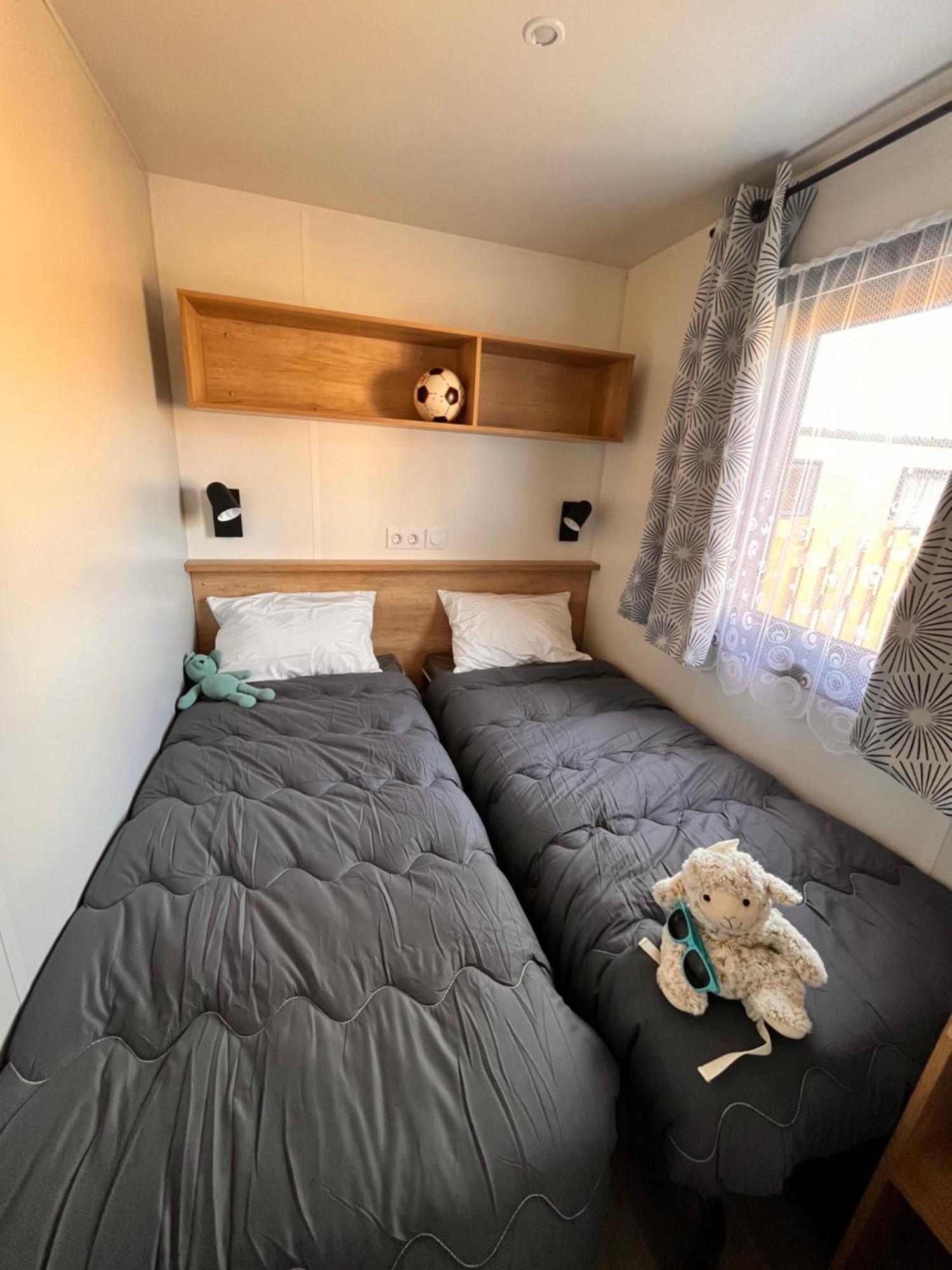 Hotel Camping Les Alizés Saint-Hilaire-de-Riez Esterno foto