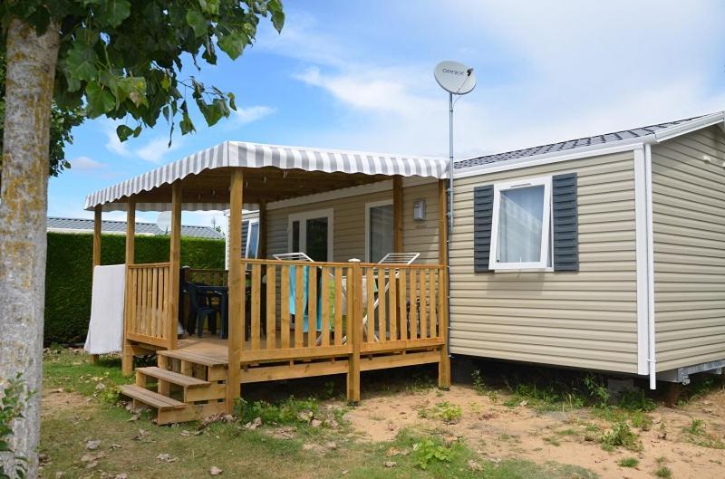 Hotel Camping Les Alizés Saint-Hilaire-de-Riez Esterno foto