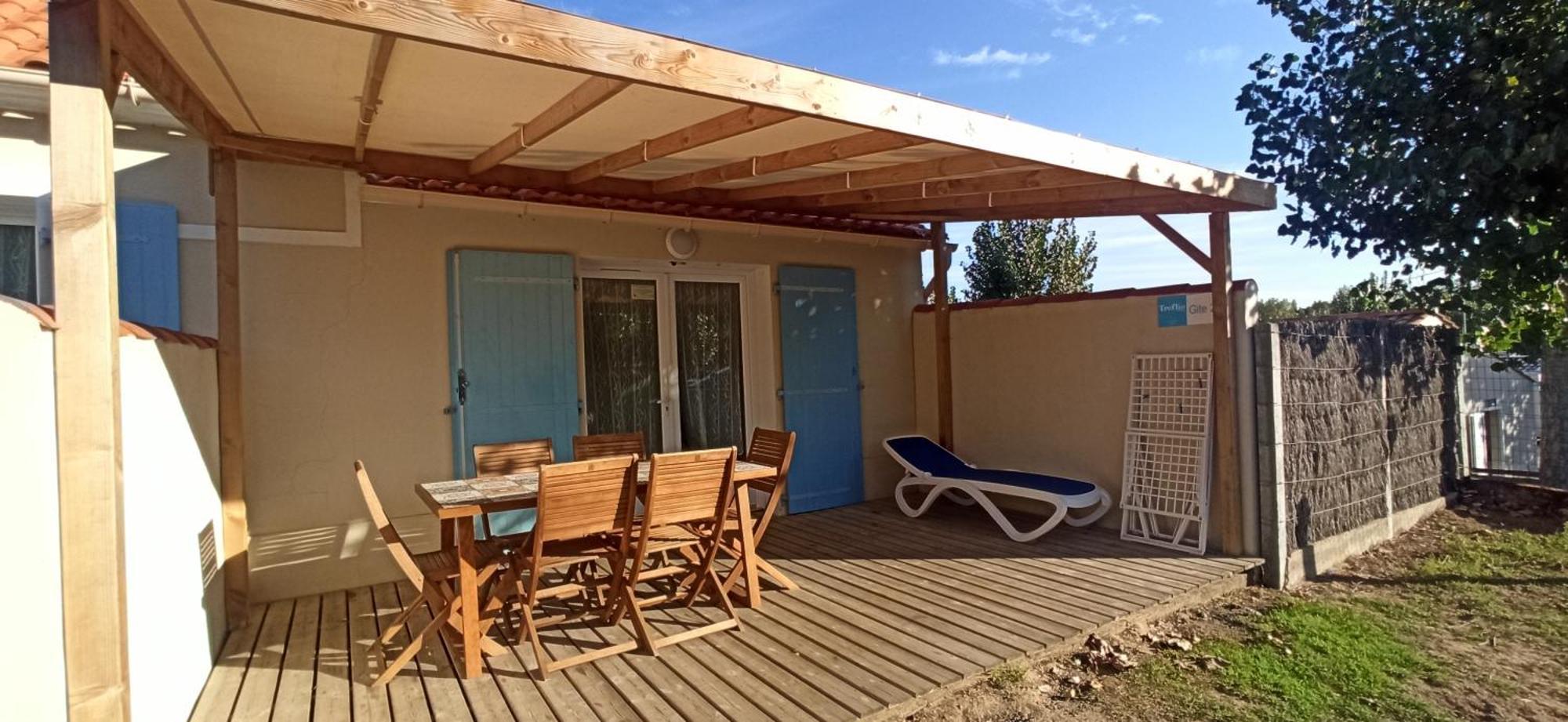 Hotel Camping Les Alizés Saint-Hilaire-de-Riez Esterno foto