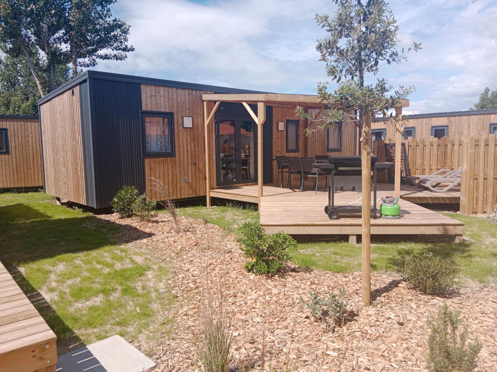 Hotel Camping Les Alizés Saint-Hilaire-de-Riez Esterno foto